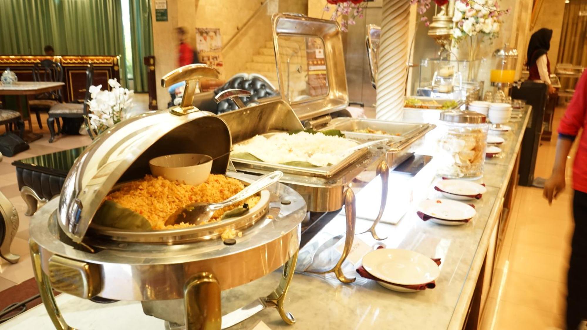 Hotel Indah Palace Solo Экстерьер фото